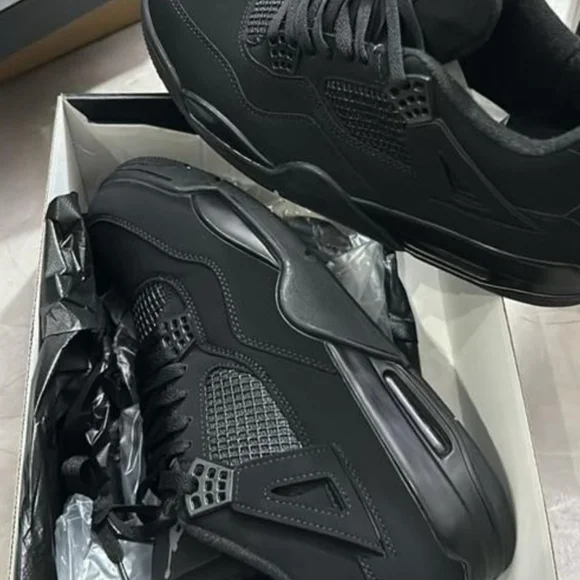 Jordan Men's Black Sneakers